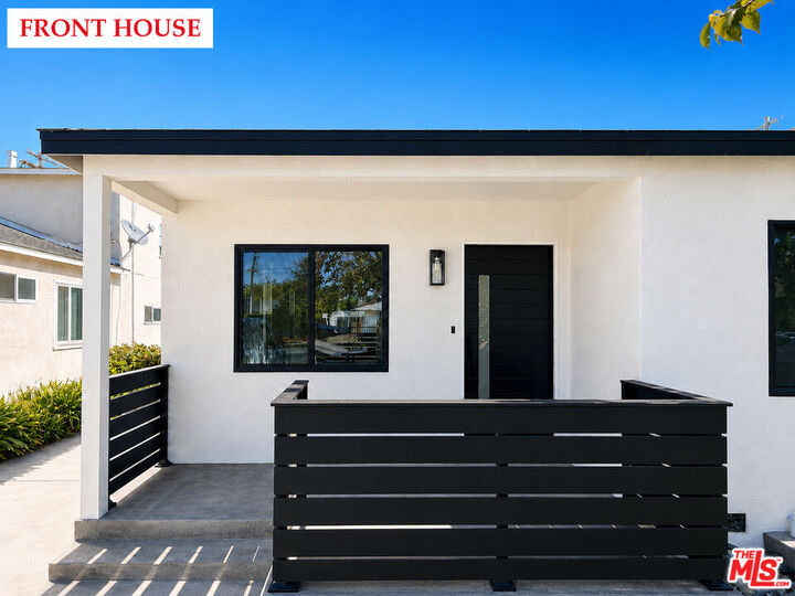 Property Photo: 2808 S Barrington CA 90064