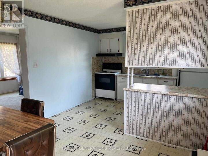 Property Photo:  10 Lloyd Irwin Street  ON P0T 2E0 