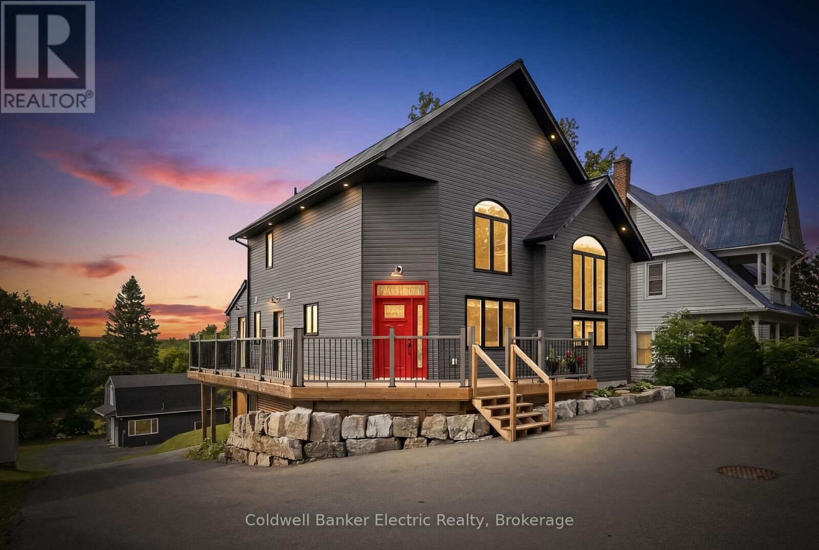 Property Photo:  765 Palace Road  ON K7R 3K9 