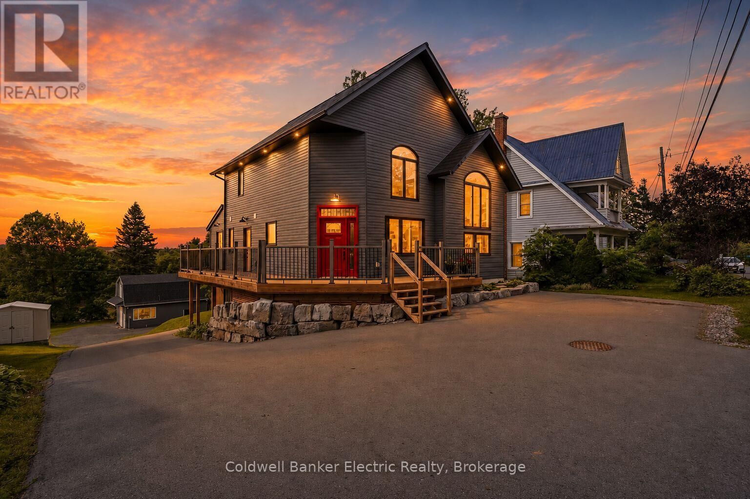Property Photo:  765 Palace Road  ON K7R 3K9 