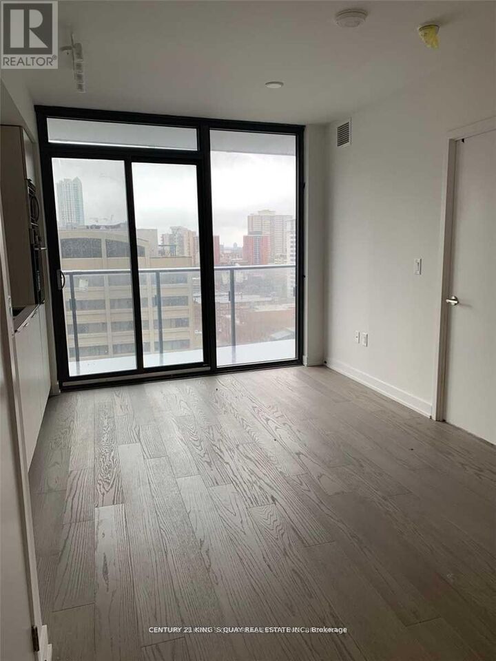 Property Photo:  11 Wellesley Street West 1013  ON M4Y 1E8 