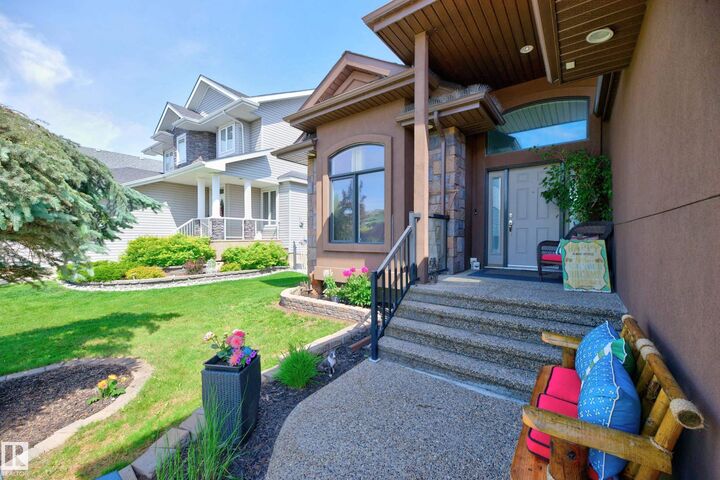 Property Photo: 6410 38 Avenue AB T4X 0G4