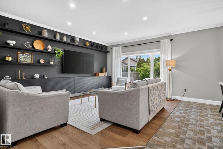Property Photo:  10615 181 Avenue NW  AB T5X 6J7 