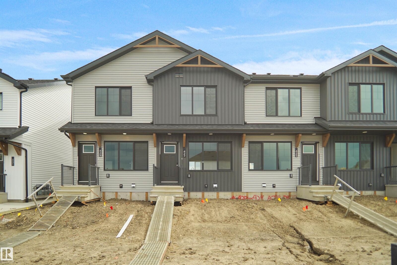 Property Photo:  427 Aster Drive NW  AB T6T 2N8 