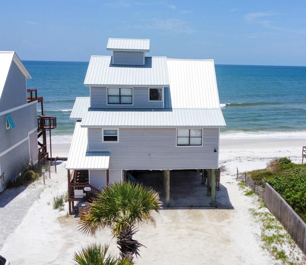 Property Photo: 190 Cozumel Dr FL 32456