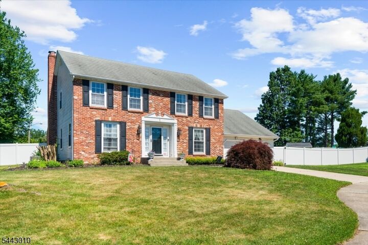 Property Photo:  1 Dorado Ct  NJ 08021 