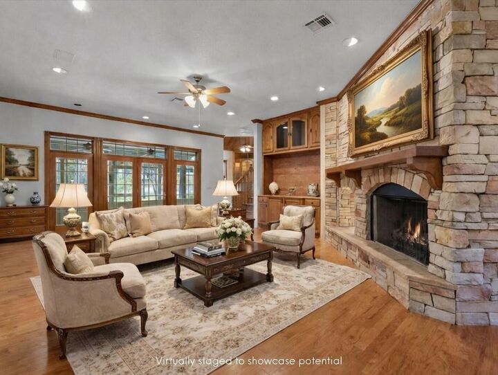Property Photo:  7306 Live Oak Circle  TX 77511 