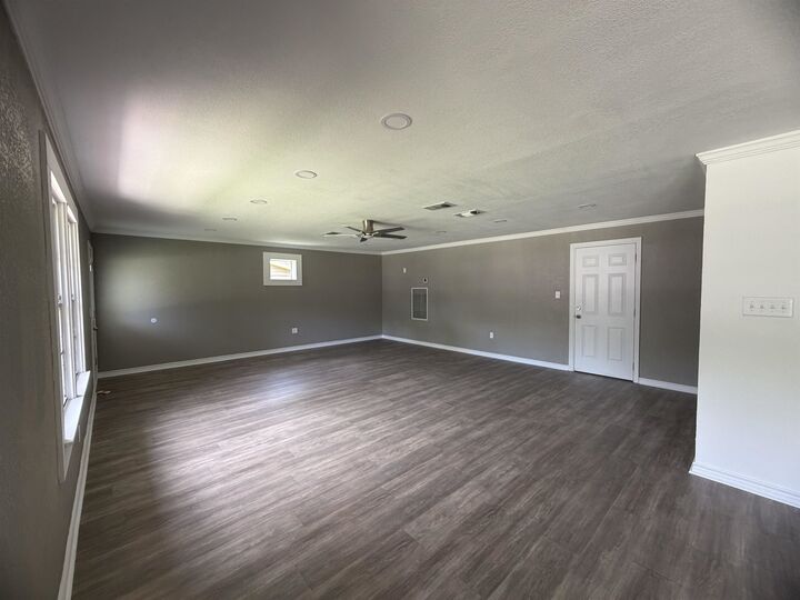 Property Photo:  306 N Browning  St  TX 75633 