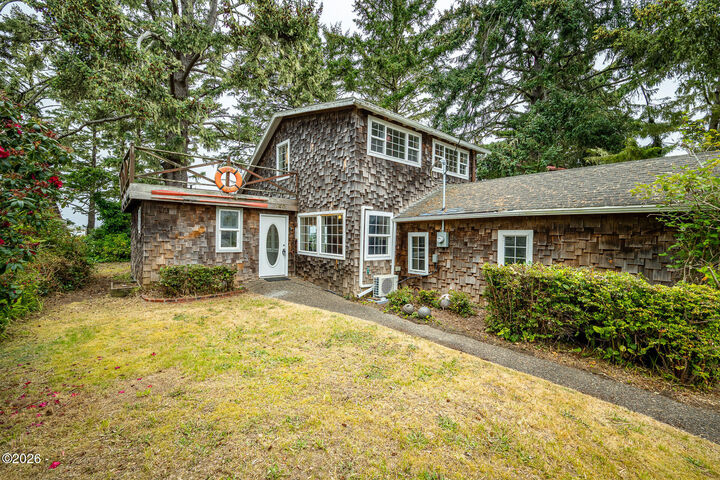 Property Photo: 140 NW Maple Street OR 97394