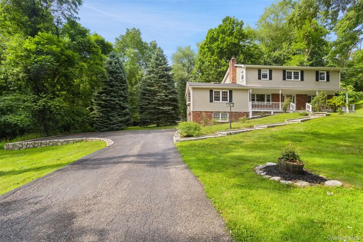 Property Photo:  2 Lalli Drive  NY 10536 