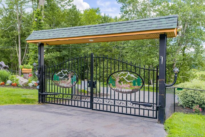 Property Photo: 143 S Maplewood Road NY 12701