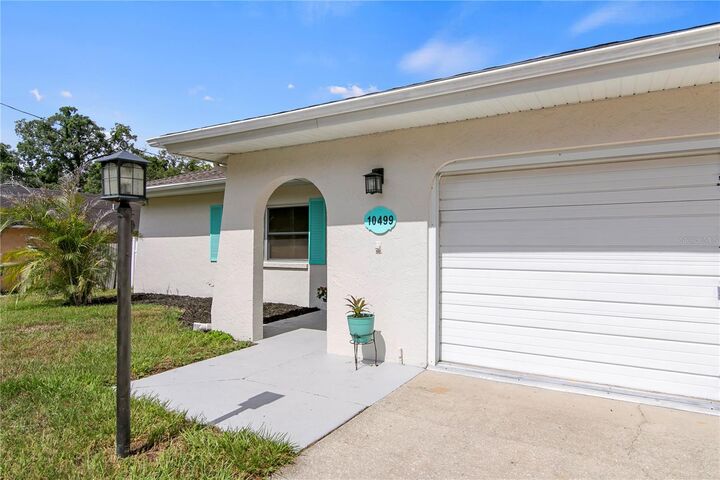 Property Photo:  10499 Horizon Drive  FL 34608 
