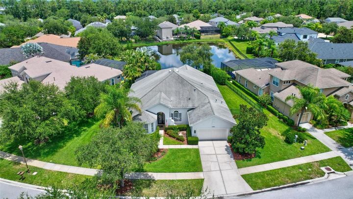 Property Photo: 14852 Tudor Chase Drive FL 33626