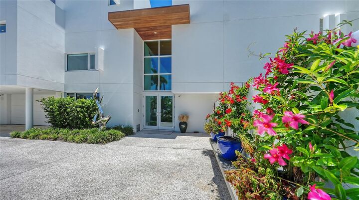 Property Photo: 246 Morningside Drive FL 34236