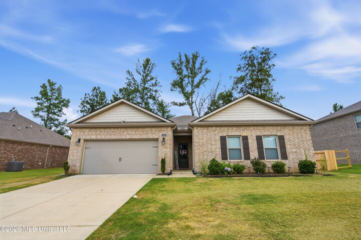 Property Photo: 2333 Hyacinth Lane MS 38632