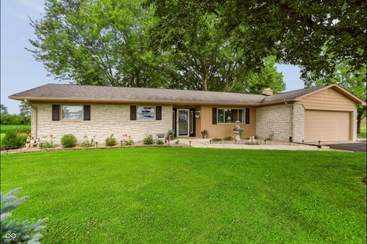 Property Photo:  5216 S 600 W  IN 46163 