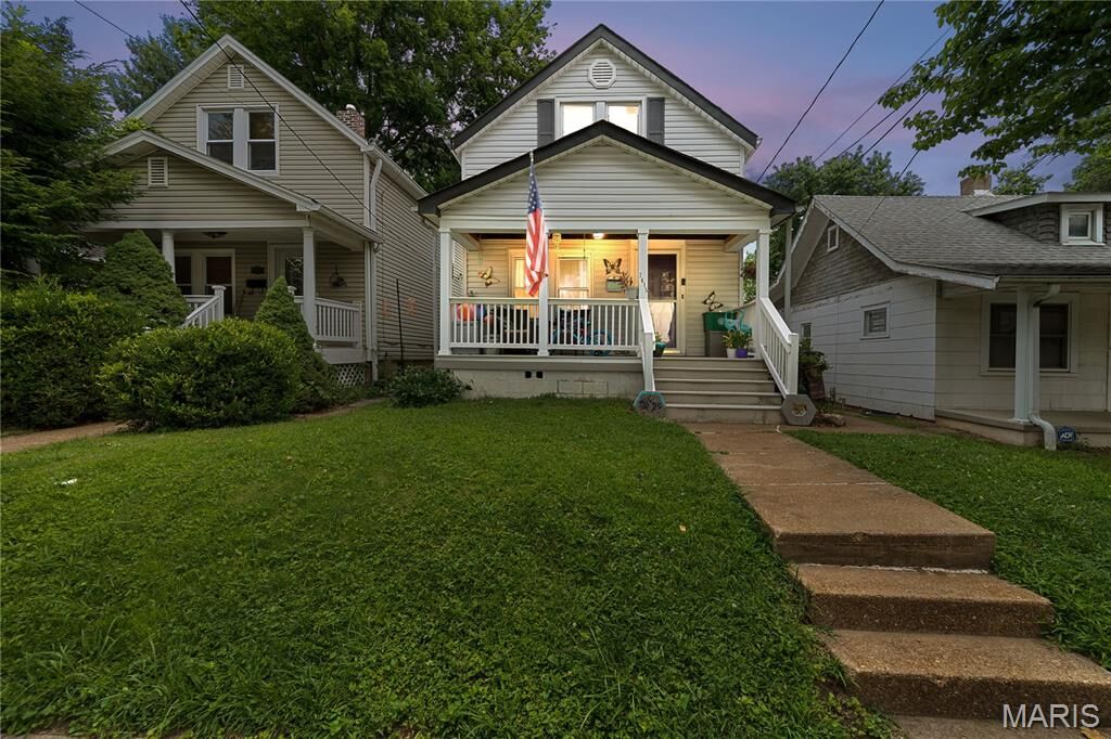 Property Photo:  7615 Jerome Avenue  MO 63143 