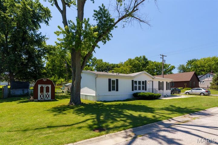 Property Photo: 1800 Page Avenue IL 62221