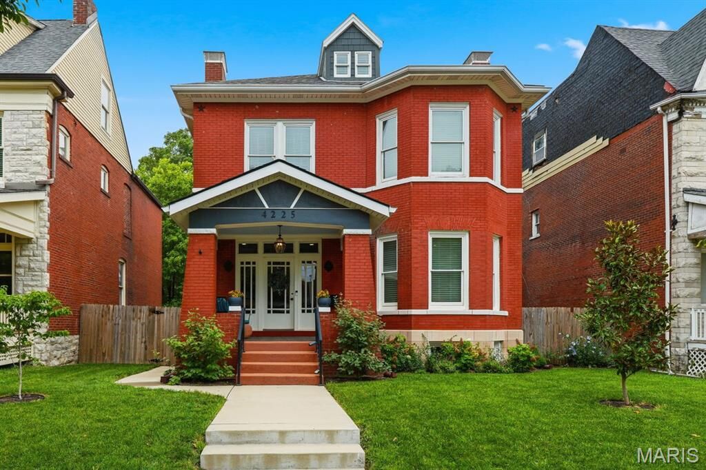 Property Photo:  4225 Maryland Avenue  MO 63108 