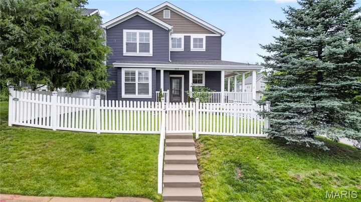 Property Photo:  403 George Avenue  MO 63122 