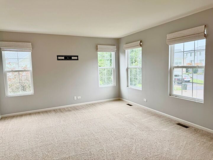 Property Photo: 1678 Windward Drive IL 60140