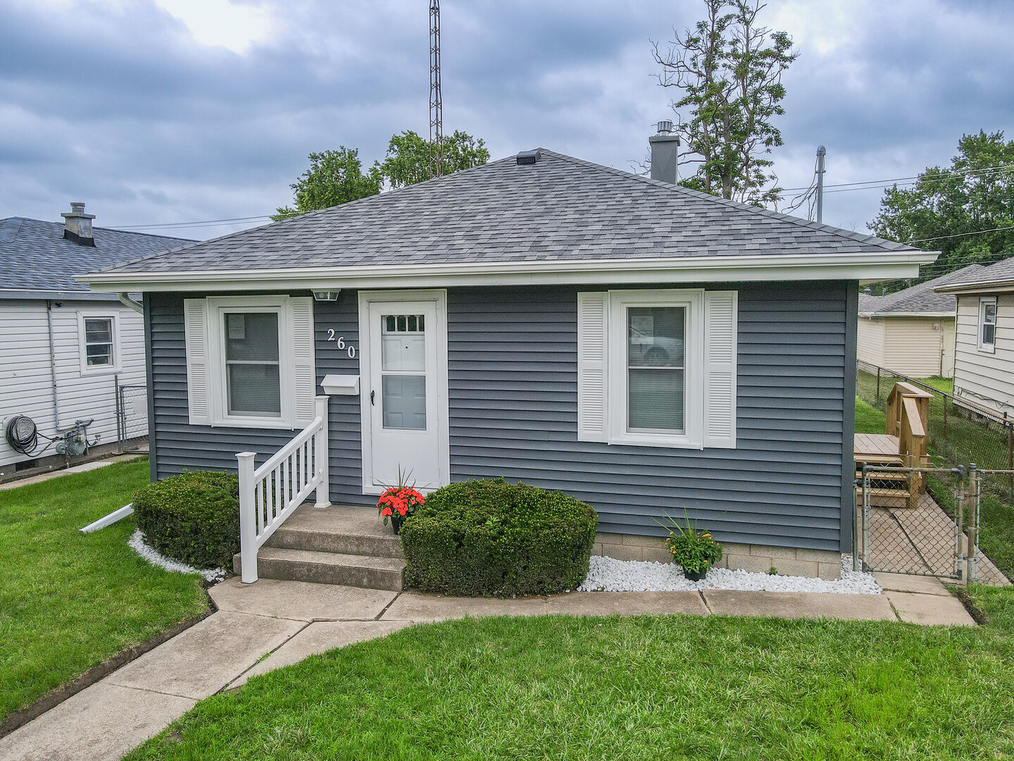Property Photo: 260 N Clinton Avenue IL 60915