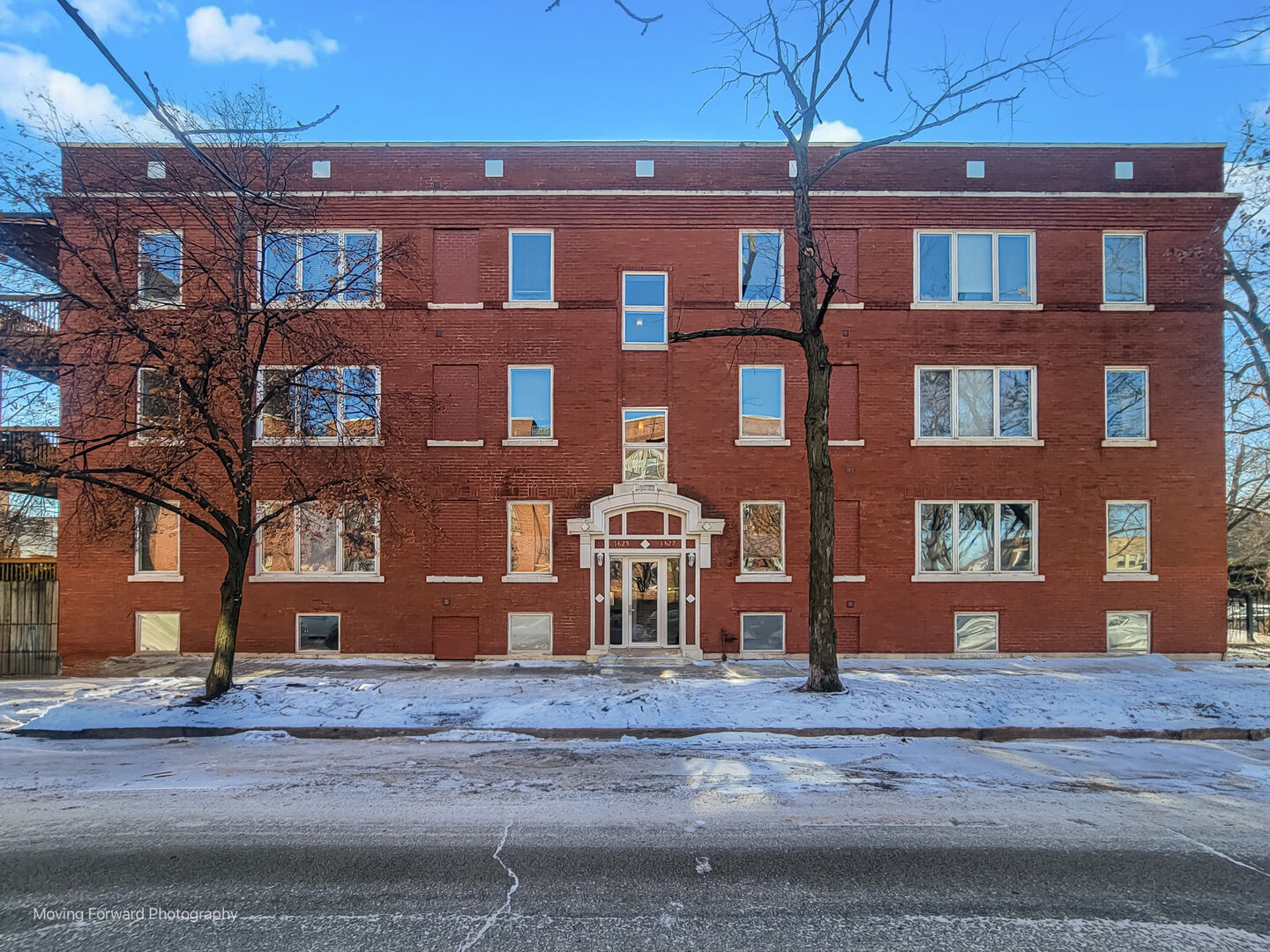 Property Photo:  1625 W Ainslie Street Be  IL 60640 