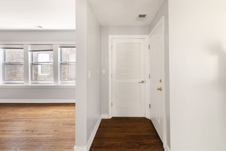 Property Photo:  8139 S Sangamon Street 2  IL 60620 