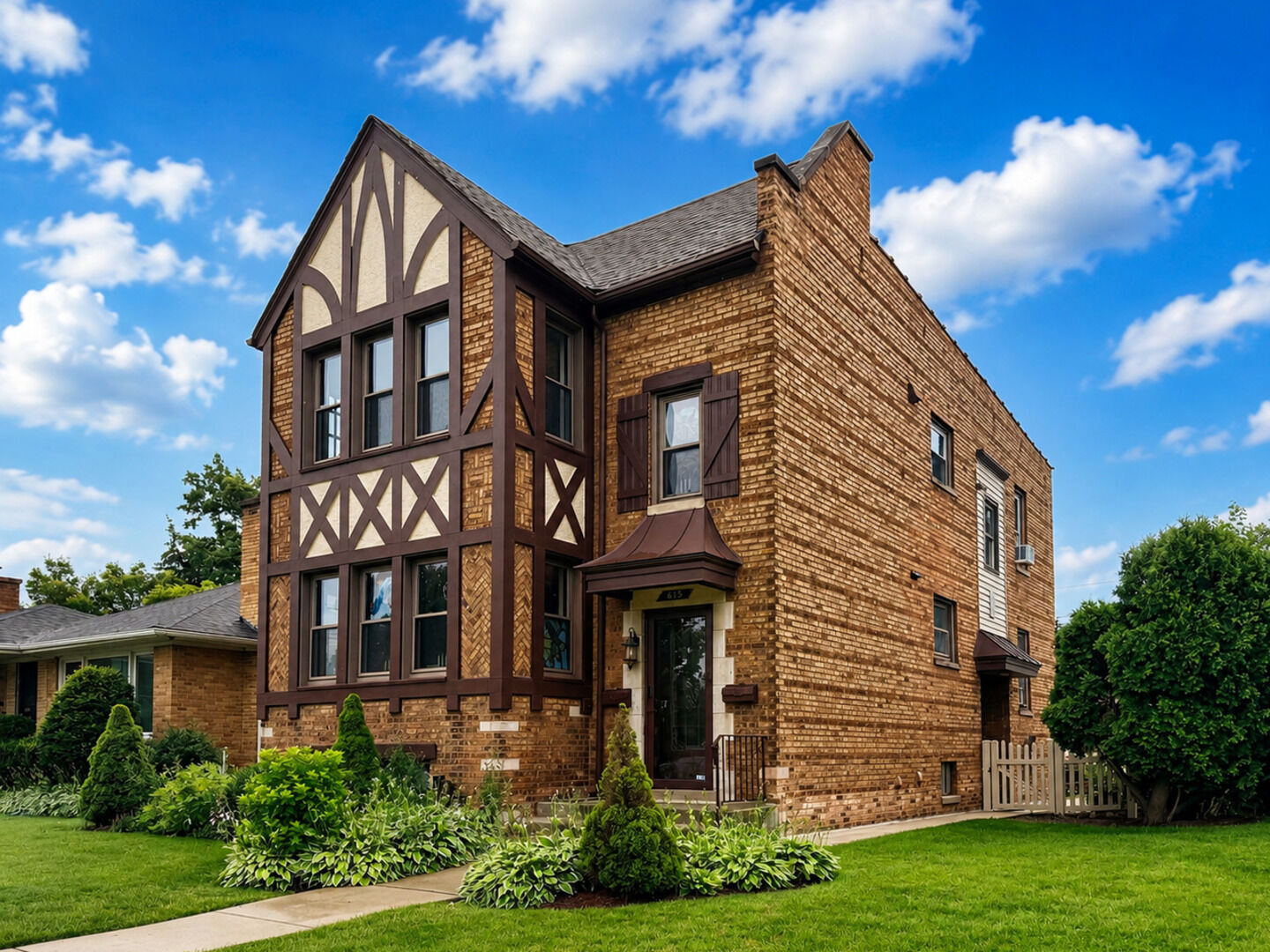 Property Photo: 615 E Golf Road 2 IL 60016