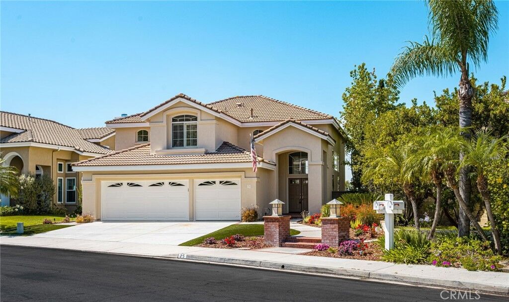 Property Photo:  25 La Perla  CA 92610 