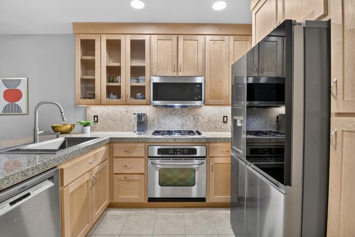 Property Photo: 11290 Stanford Court Lane 207 CA 95670