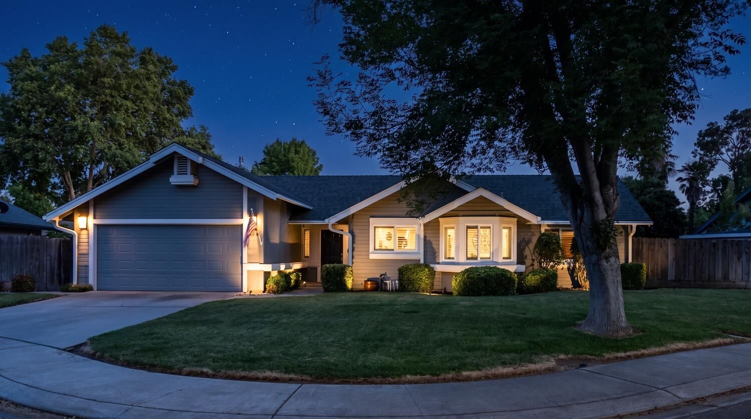 Property Photo:  3012 Mammoth Way  CA 95355 