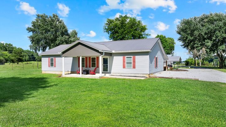 Property Photo: 257 Whitaker Rd TN 37160