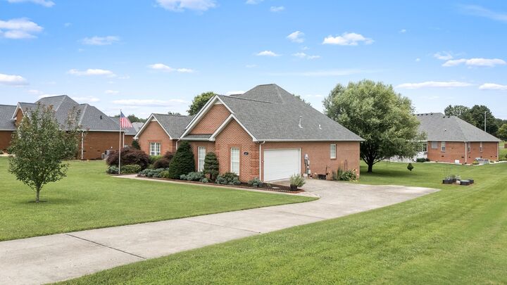 Property Photo: 407 Ovoca Lake Road TN 37388