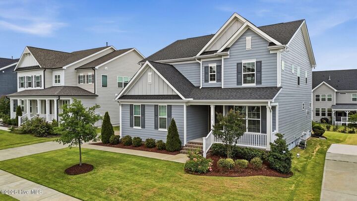 Property Photo: 139 Grantham House Way NC 27523