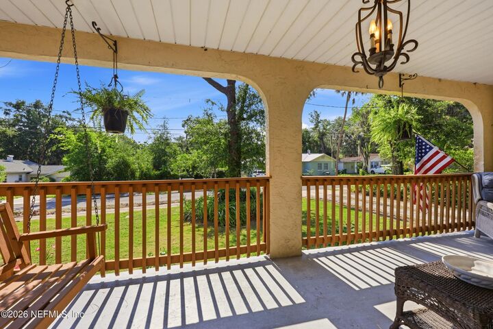 Property Photo:  802 S 15th Street  FL 32177 