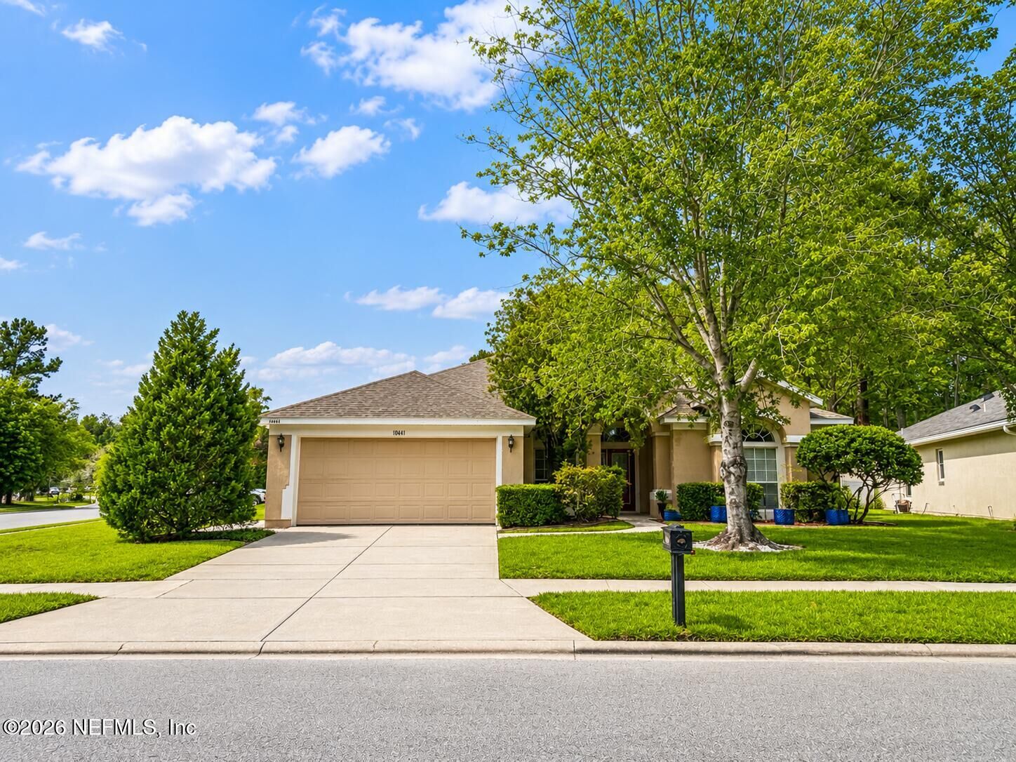 Property Photo:  10441 Creston Glen Circle  FL 32256 