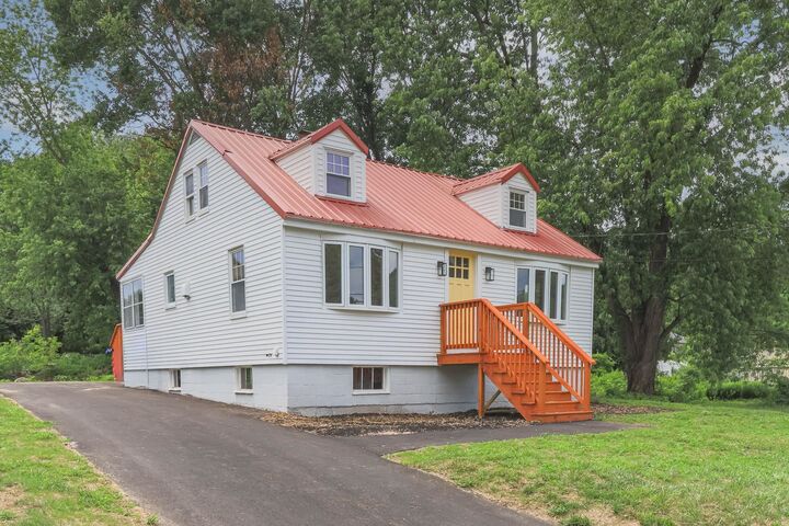Property Photo:  30 Dawson Avenue  NH 03104 