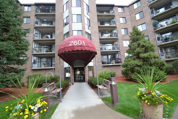 Property Photo:  2601 Kenzie Terrace 429  MN 55418 