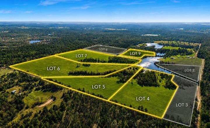 Property Photo: 1040 County Road 3590 TX 75494