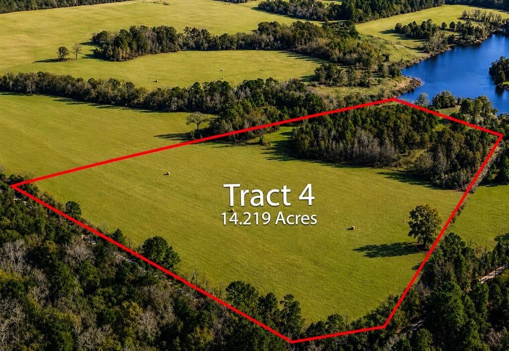 Property Photo:  1040 County Road 3590  TX 75494 