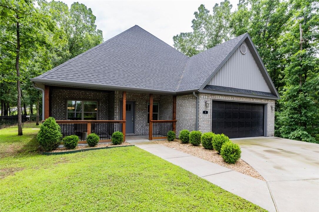 Property Photo: 1 Rountree Circle AR 72715