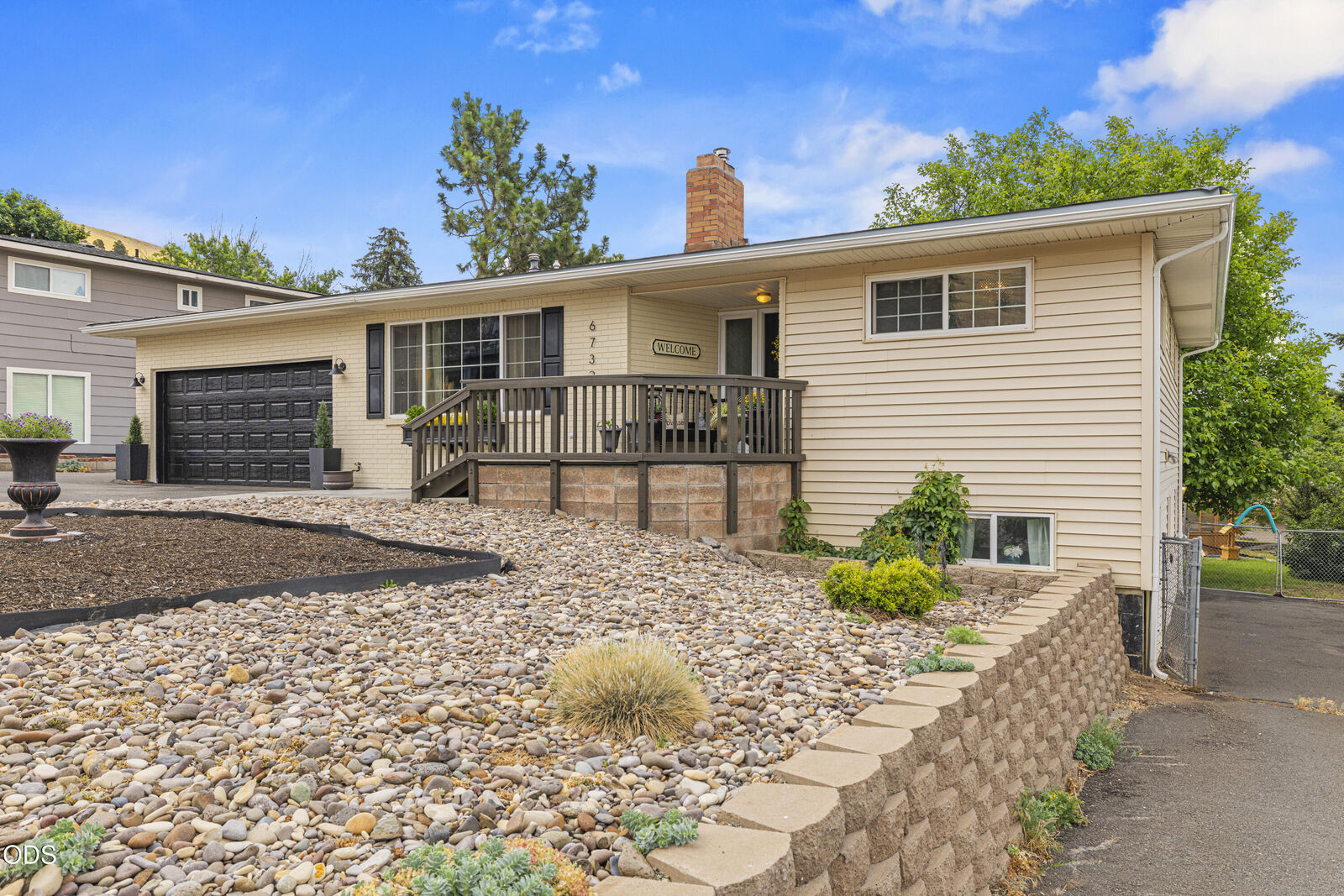 Property Photo:  6732 Eberlein Avenue  OR 97603 