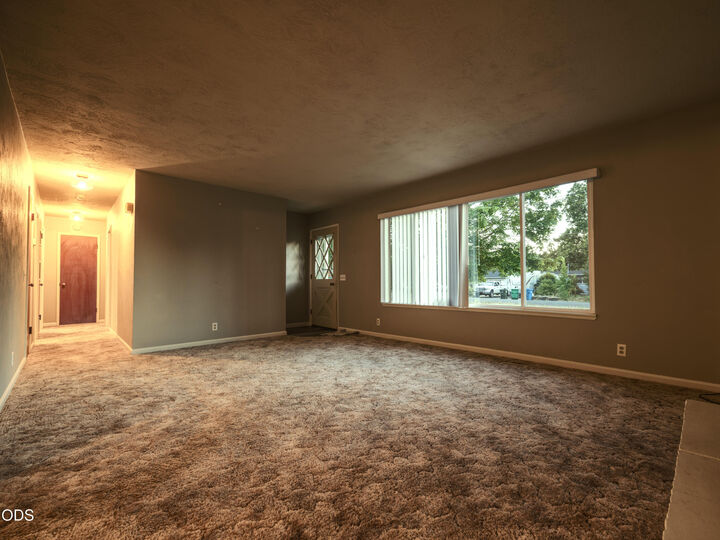 Property Photo:  1921 Regina Way  OR 97527 