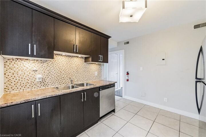 Property Photo:  1544 King Street E 406  ON L8K 1S9 