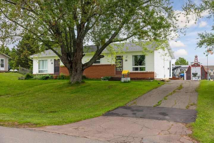 Property Photo:  26-28 Bonnie Blink Drive  PE C1C 1K2 