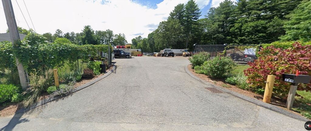 Property Photo:  124 Oak Hill Road  MA 01886 