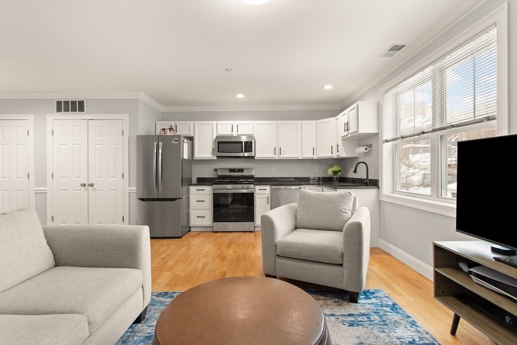 Property Photo: 40 Hancock St 10 MA 02125