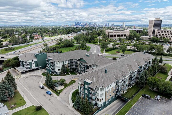 Property Photo: 3111 34 Avenue NW 323 AB T2L 0Y2