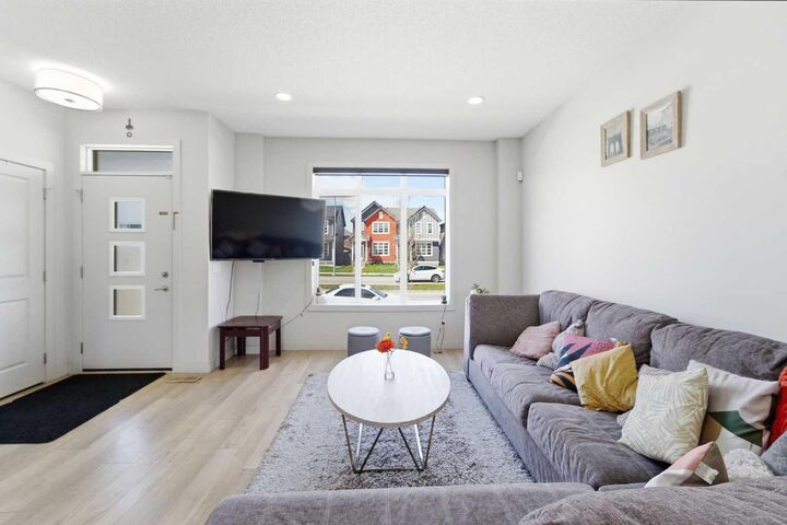 Property Photo:  9060 52 Street NE  AB T3J 0V7 